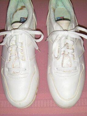 Women White Athletic Shoes size  7-1/2